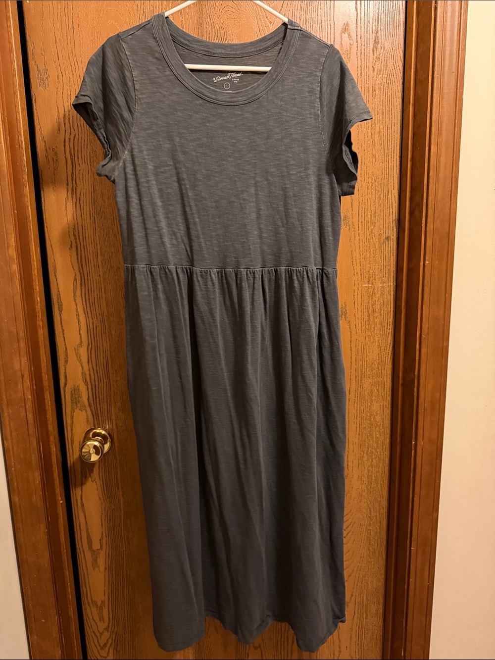 Universal Thread Short Sleeve Maxi Dress in Charcoal Gray